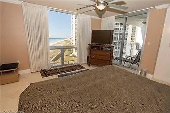 Shoreline Towers By Holiday Isle Destin